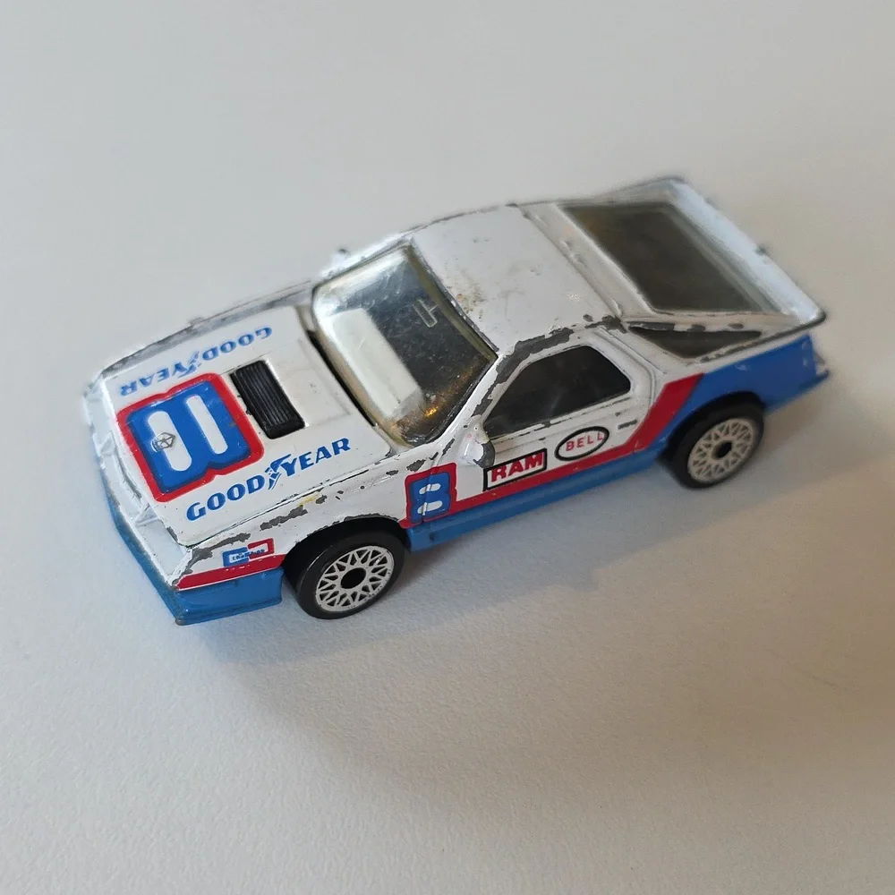 Matchbox 1984 Dodge Daytona Turbo Z rouge